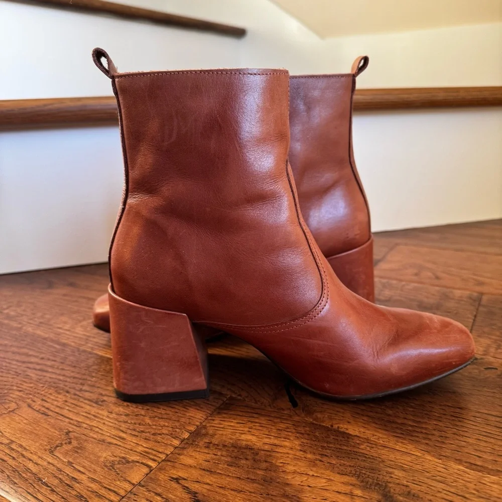 Chocolate Blu Cognac Square Toe Leather Block Heel Ankle Boots Size 36 Neutral
